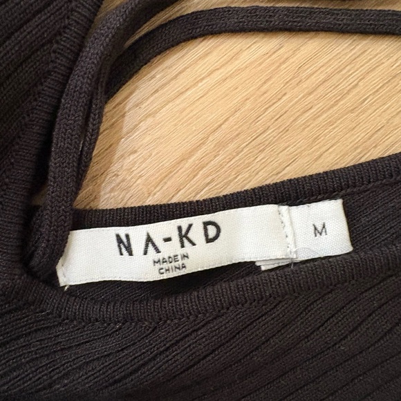 Na-kd black ribbed long sleeve top with straps on chest and back medium - Picture 4 of 5